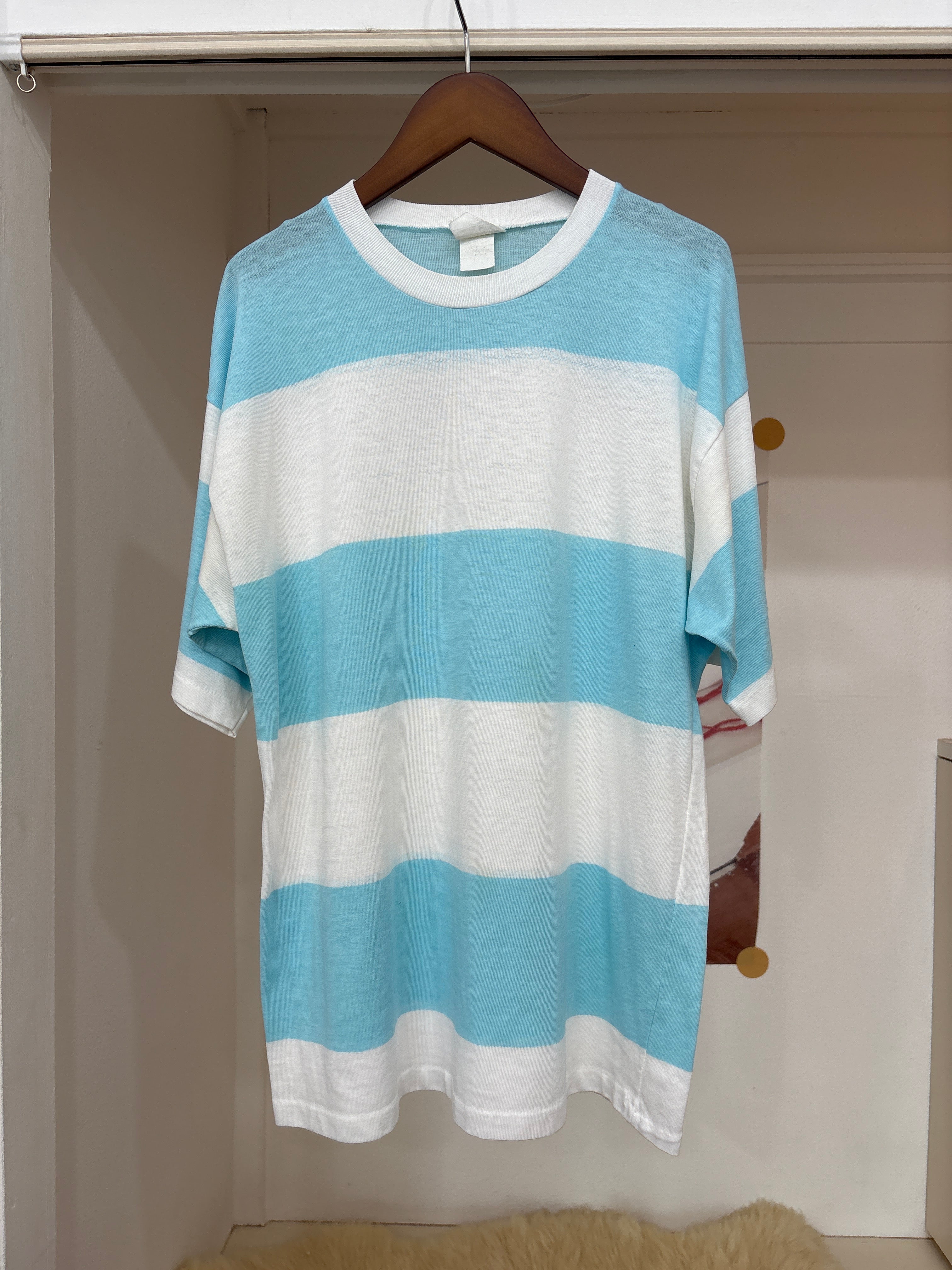 70's sky blue border tee