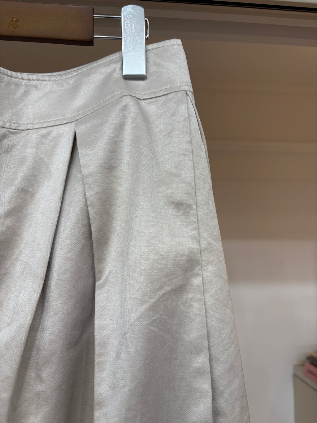 white satin ballon midi skirt