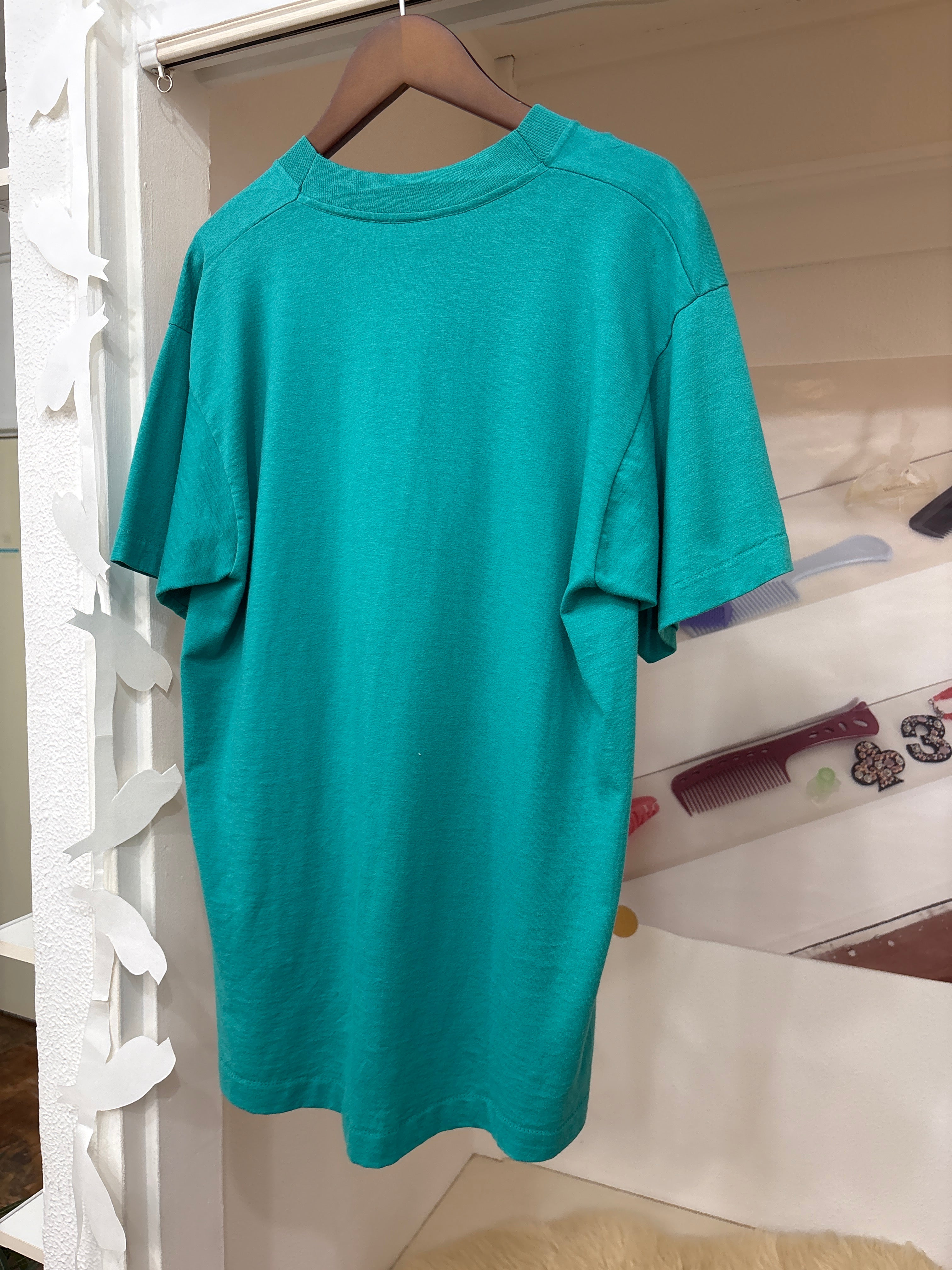 80's turquoise tee
