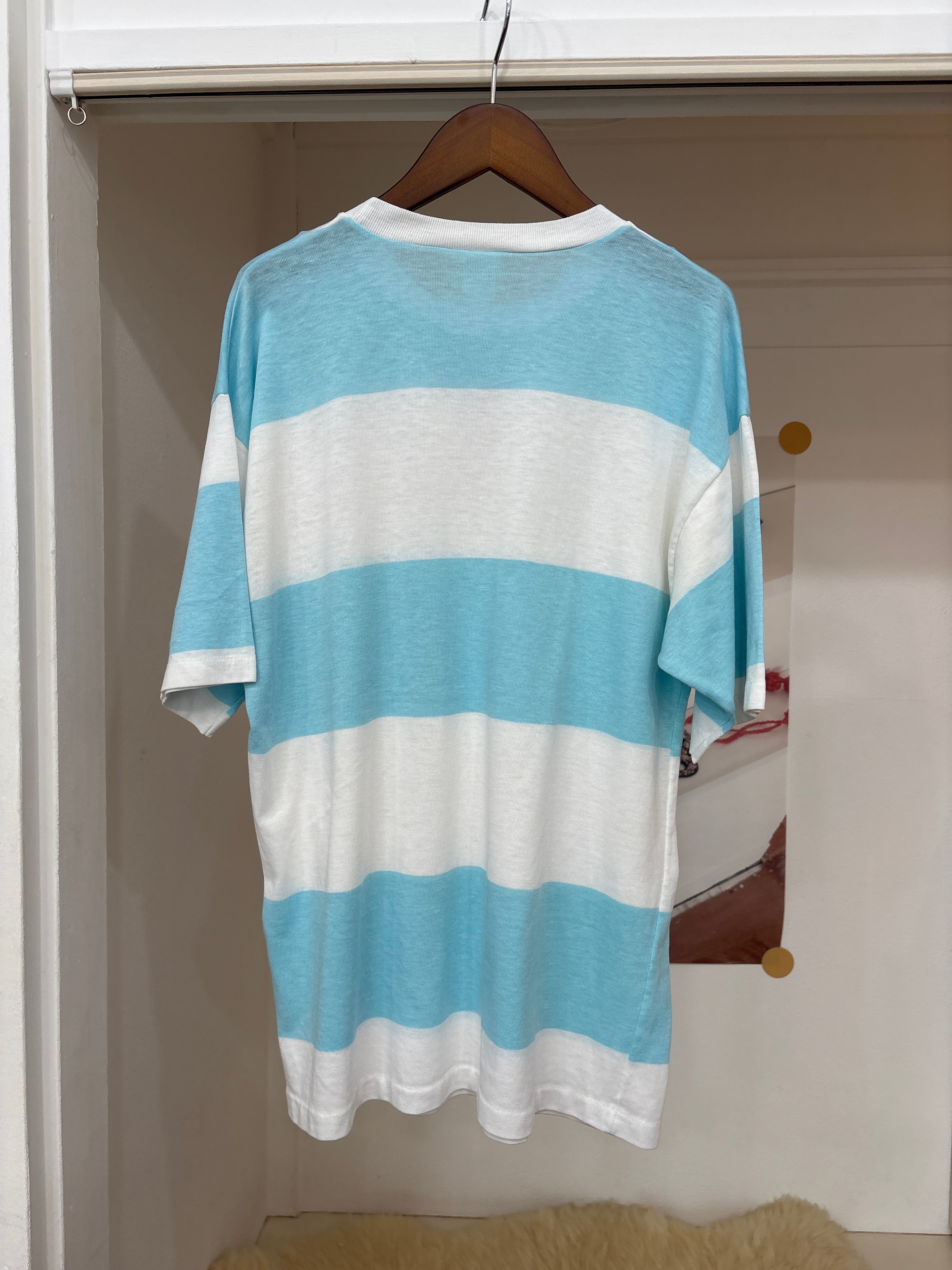 70's sky blue border tee