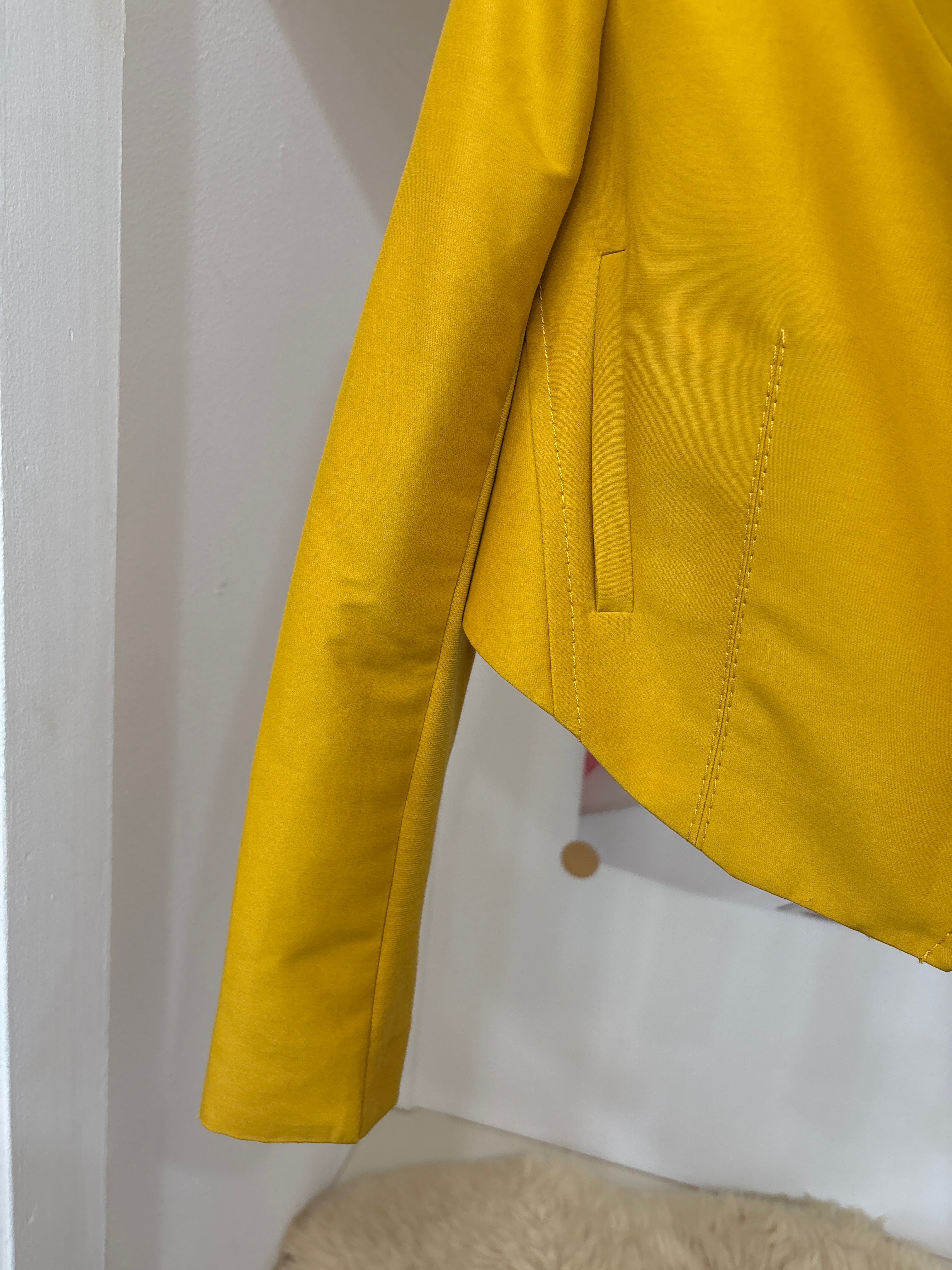 yellow jacket