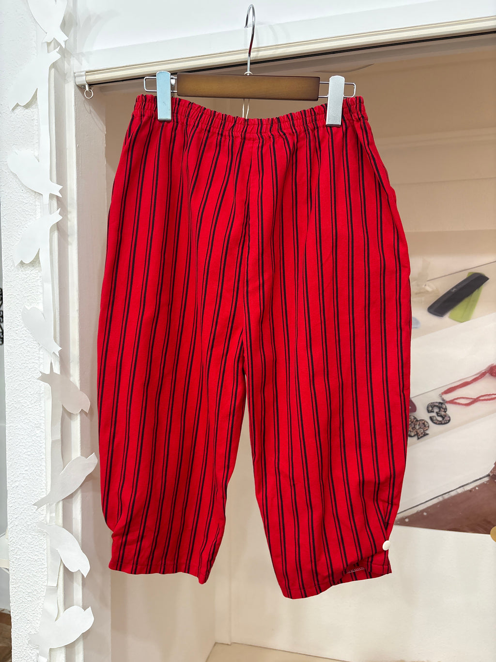 red stripe ballon shorts