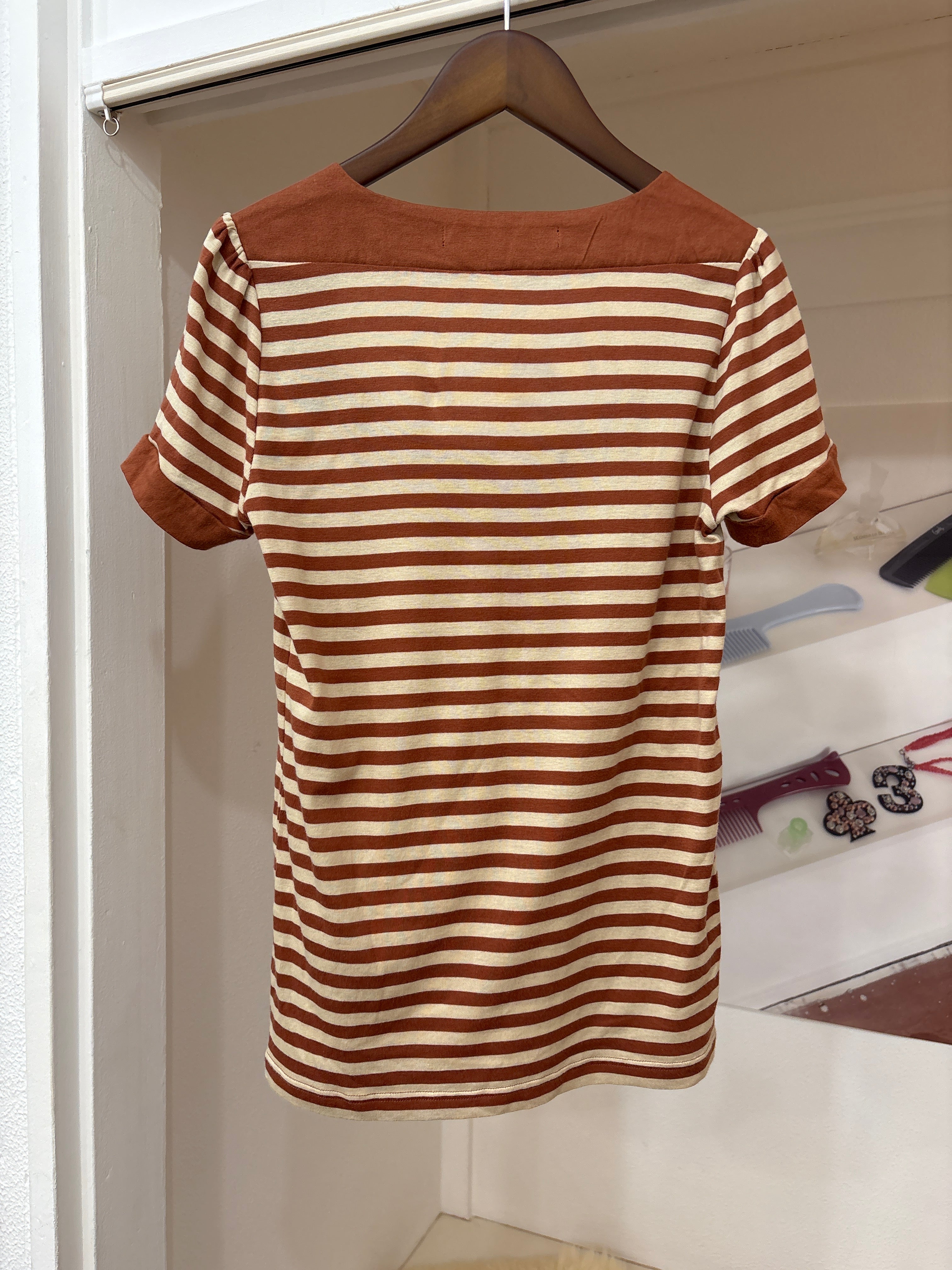 marc by marc jocobs border top