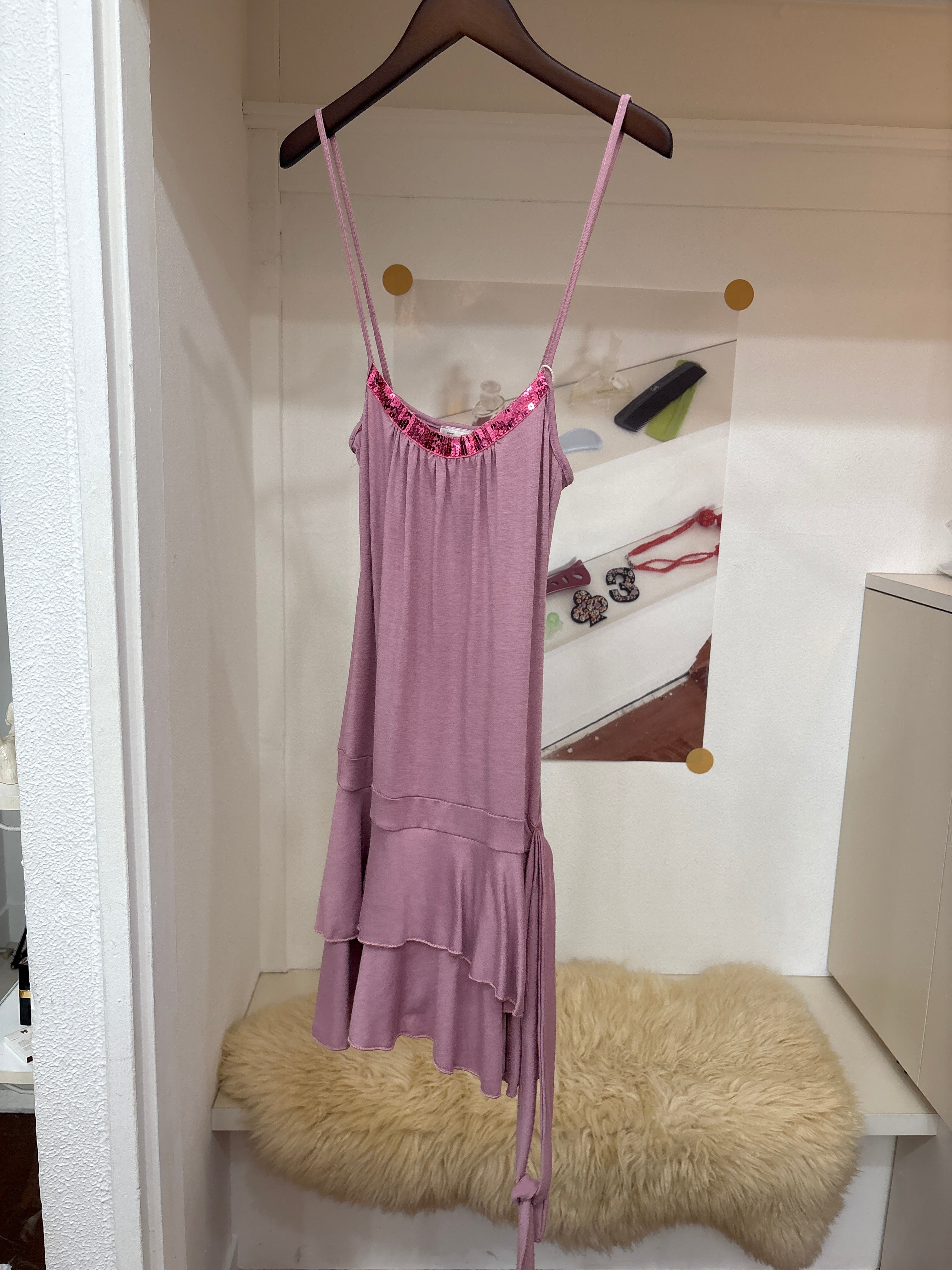 pink dress
