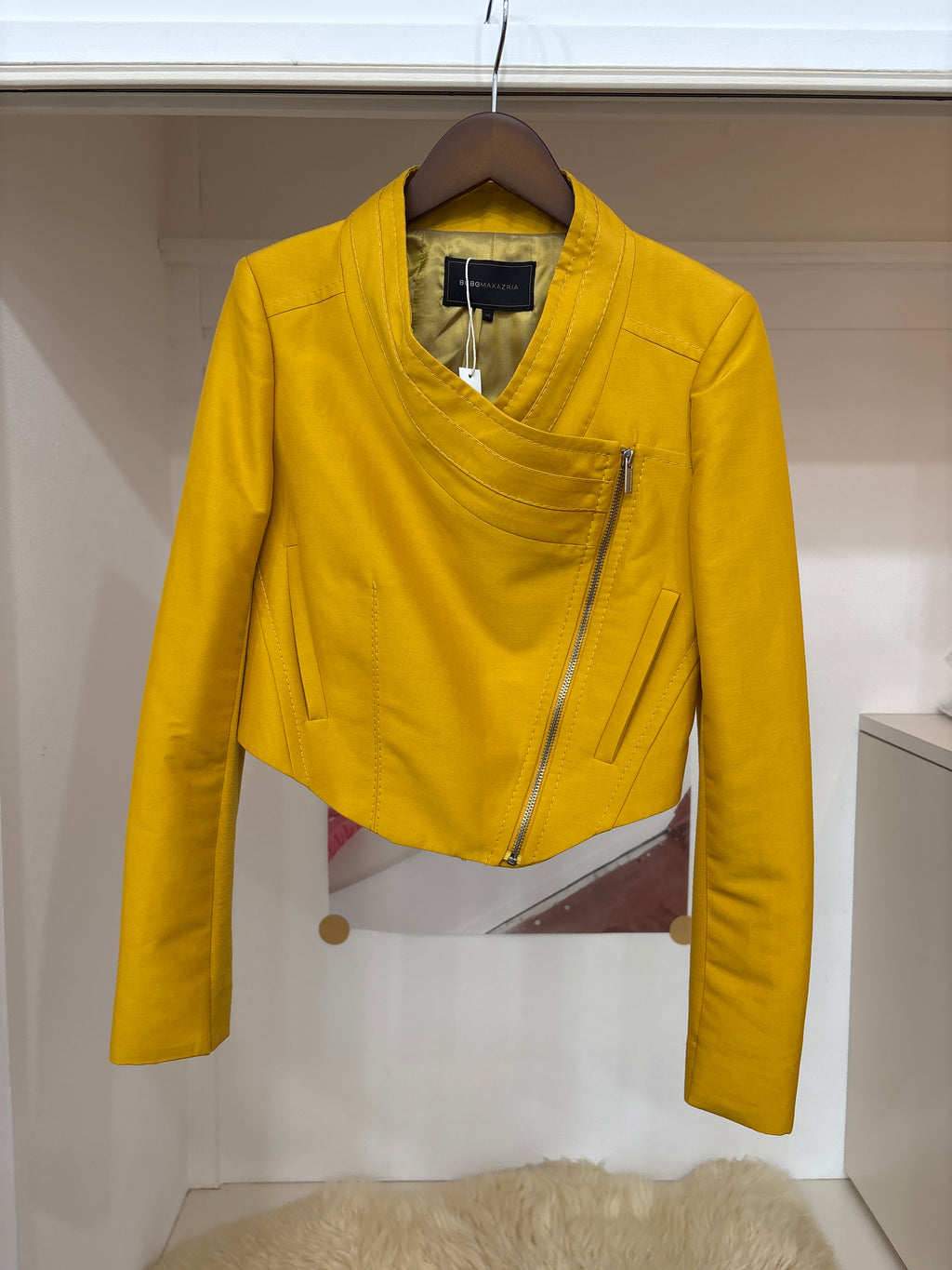 yellow jacket