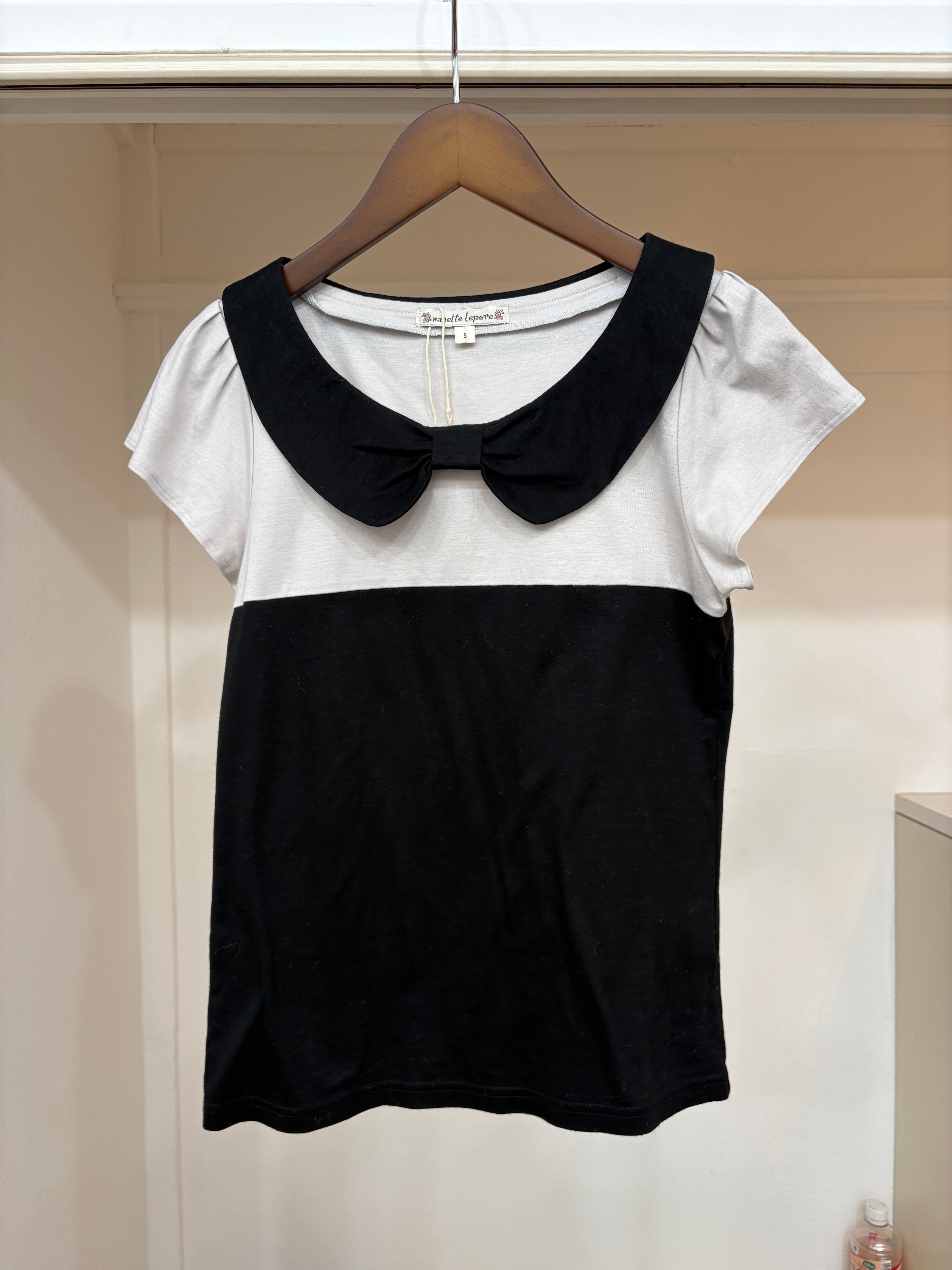 ribbon collar top